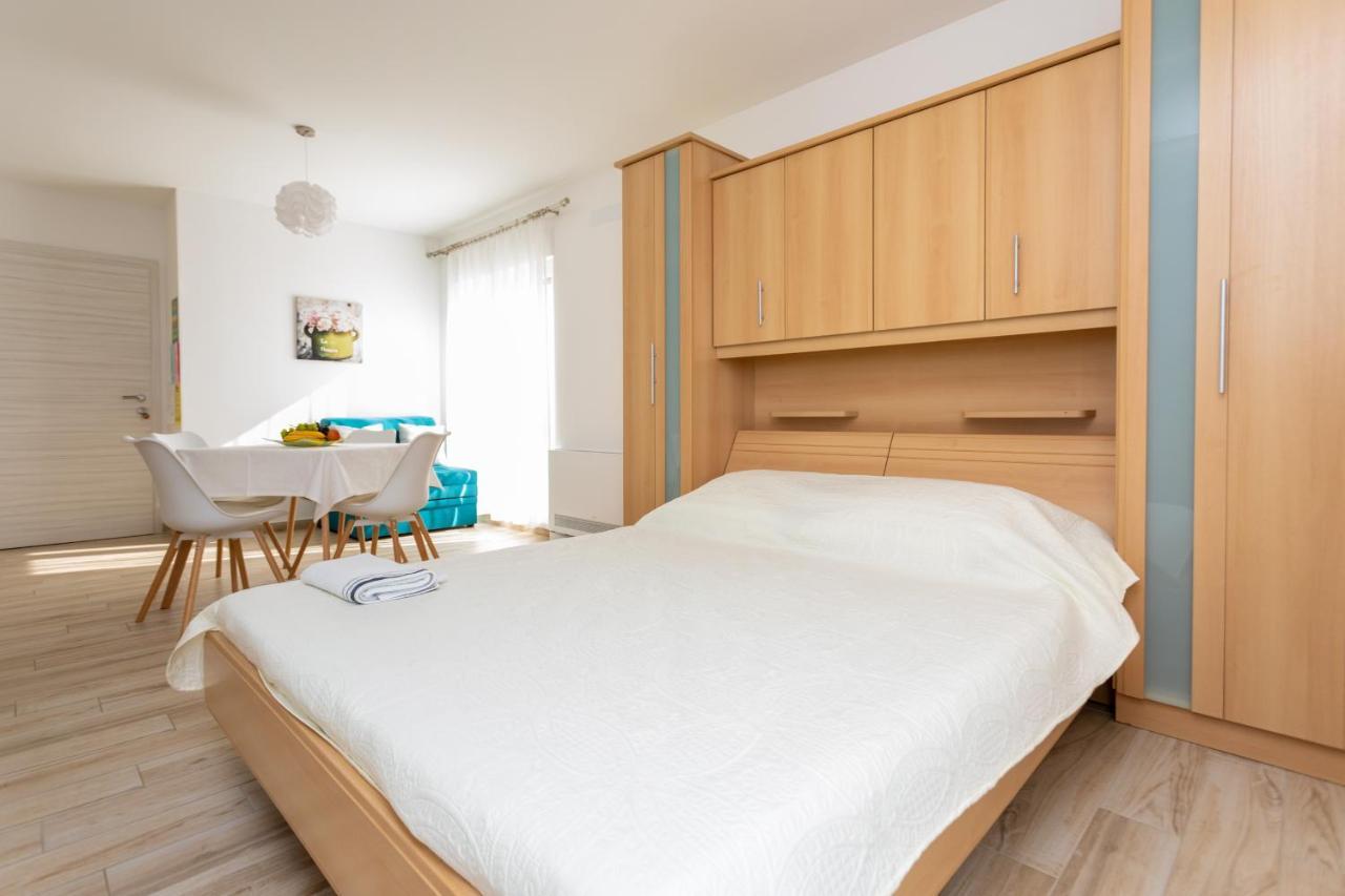 Apartments Jelena Vantacici Bagian luar foto