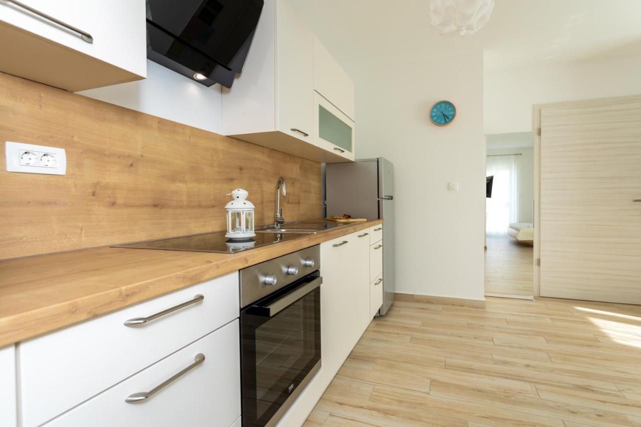 Apartments Jelena Vantacici Bagian luar foto