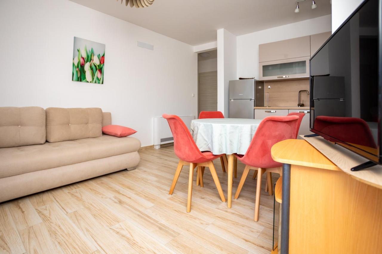 Apartments Jelena Vantacici Bagian luar foto